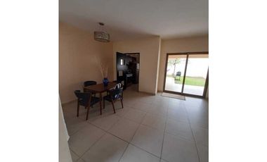 SE VENDE O SE ALQUILA CASA AMOBLADA EN WOODLAND PANAM PACFICO
