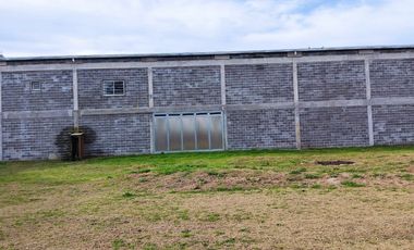 Galpónes 2000 m2 en total s/Lote 8600m2(108x80)a 100m Ruta11