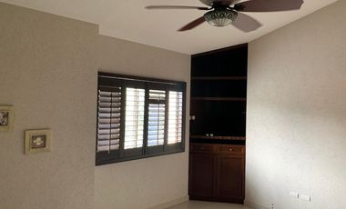 Renta Casa PRIVADAS PORTAL CUMBRES Super Equipada PANELES SOLARES Amenidades