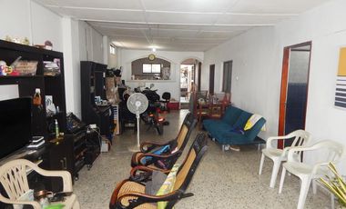 casa en venta en san roque. Cod V88117