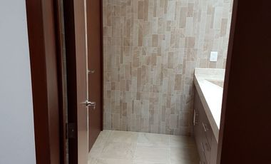 CASA EN RENTA EN  LOMAS DE ANGELOPOLIS $17,000