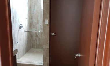 CASA EN RENTA EN  LOMAS DE ANGELOPOLIS $17,000