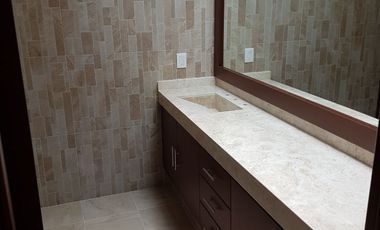 CASA EN RENTA EN  LOMAS DE ANGELOPOLIS $17,000