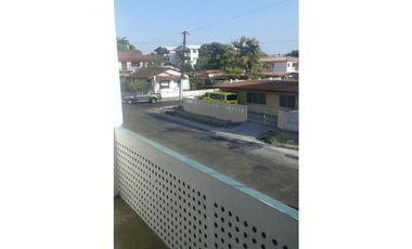 EDIFICIO EN PARQUE LEFEVRE LIBRE DE GRAVMENES