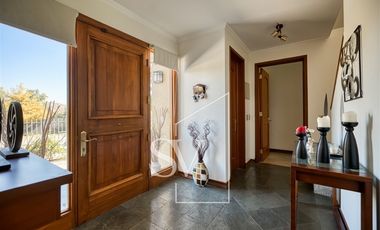 Casa en arriendo de 4 dorm. en Lo Barnechea