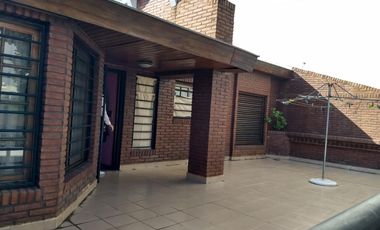 Venta de casa de 5 ambientes San Justo