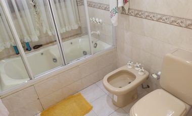 Venta de casa de 5 ambientes San Justo