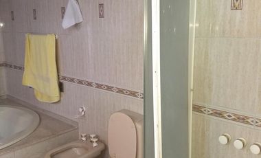 Venta de casa de 5 ambientes San Justo