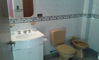 Venta de casa de 5 ambientes San Justo