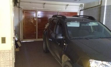 Venta de casa de 5 ambientes San Justo