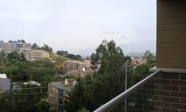 apartamento en arriendo en km 3 via la ceja don diego. Cod A215779