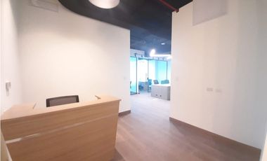 ALQUILER OFICINA AMOBLADA COSTA DEL ESTE 94 M2 ESTRENAR MTTO INCLUIDO