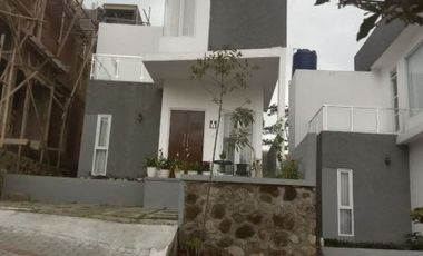 RUMAH MEWAH ALA VILLA SEJUK MURAH ASRI DKT UNPAD ITB DI JATINANGOR
