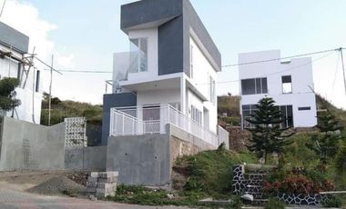 RUMAH MEWAH ALA VILLA SEJUK MURAH ASRI DKT UNPAD ITB DI JATINANGOR