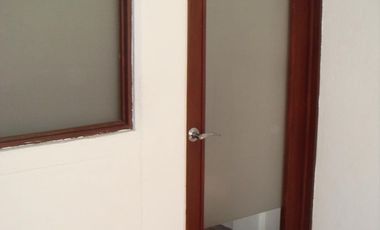 BODEGA COMERCIAL EN VENTA, LA ROMANA, TECHUMBRE NUEVA, EXCELENTE ESTADO.