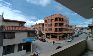 apartamento en arriendo en centro. Cod A5815