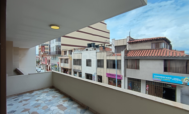 apartamento en arriendo en centro. Cod A5815
