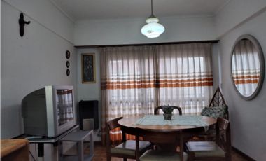 Departamento 2 amb con cochera. Zona Varese