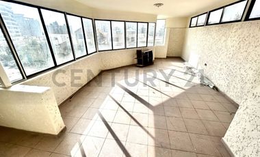 SE ARRIENDA HERMOSA CASA DE 3 NIVELES SECTOR AV. BRASIL.