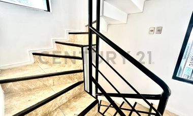 SE ARRIENDA HERMOSA CASA DE 3 NIVELES SECTOR AV. BRASIL.