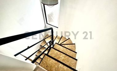 SE ARRIENDA HERMOSA CASA DE 3 NIVELES SECTOR AV. BRASIL.