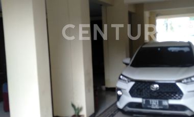 HOTEL  44 KAMAR LOKASI STRATEGIS DI JALAN UTAMA KARAWANG