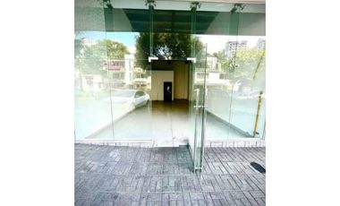 Se vende o alquila local a estrenar  de 68 mts en Calle 50