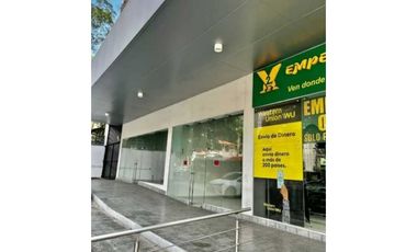 Se vende o alquila local a estrenar  de 68 mts en Calle 50
