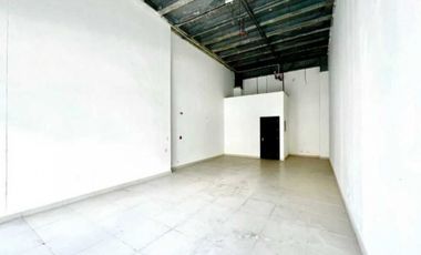 Se vende o alquila local a estrenar  de 68 mts en Calle 50