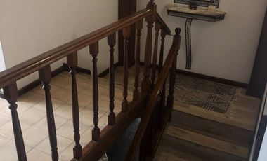 Amplia Casa en Alquiler Temporario Golf Nuevo, Pinamar: 5 Dormitorios, Gran Jardin y Galeria Cubierta