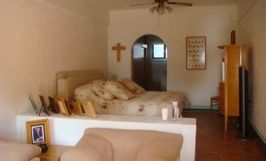 CASA EN VENTA A LA ORILLA DEL LAGO EN TEQUESQUITENGO, MORELOS.