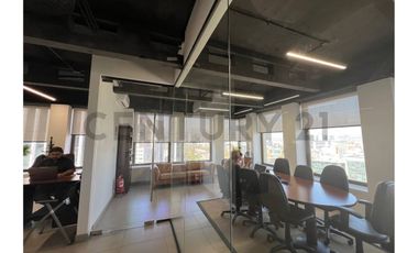 ARRIENDO GRAN E ILUMINADA OFICINA