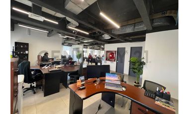ARRIENDO GRAN E ILUMINADA OFICINA