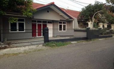 Rumah Cisaranten Arcamanik Siap Huni dekat Antapani Bandung Timur