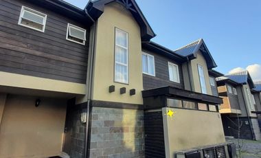 Hermosa y acogedora casa en Condominio El Roble Pucon