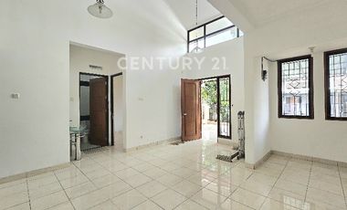 Rumah Besar 1 Lantai Di Cluster Ifolia, Harapan Indah, Bekasi