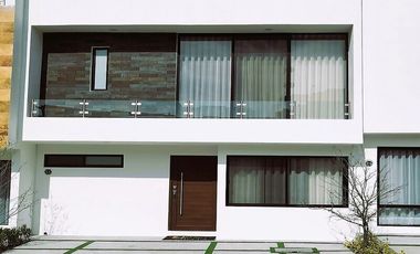 Casa en Venta en el Fraccionamiento Zibatá, Qro.