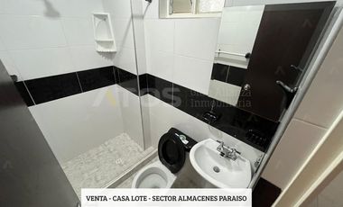 casa en venta en sector almacenes paraiso / car 11. Cod V5098