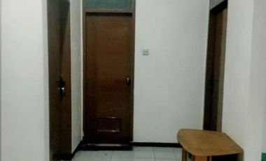 Rumah Rungkut Mapan Hadap barat, Strategis