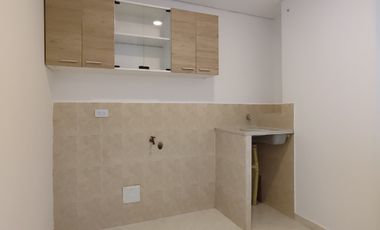 apartamento en arriendo en prados del este. Cod A28776