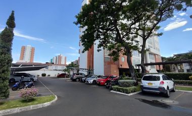 apartamento en arriendo en prados del este. Cod A28776