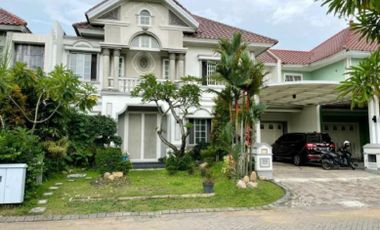 Rumah Virginia Regency Pakuwon City , Siap Huni, Furnish