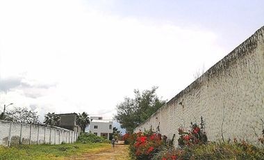 TERRENO CON EDIFICACION EN LA PLAYA VÍA DATA