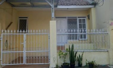 RUMAH DI KONTRAKKAN DI UJUNG BERUNG