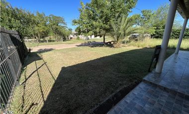 Vendo Casa con amplio terreno en Herrera, Entre Ríos.