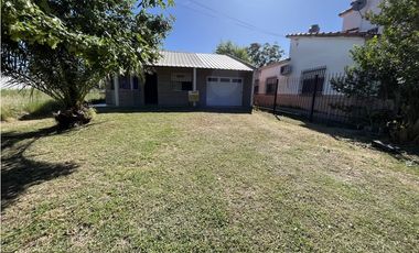 Vendo Casa con amplio terreno en Herrera, Entre Ríos.