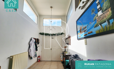#VentaRUKAN | Casa de 4 Ambientes | Barrio ALTOS DEL GOLFO | Caleta Olivia.-