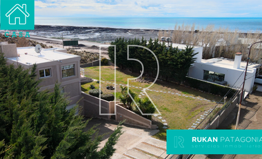 #VentaRUKAN | Casa de 4 Ambientes | Barrio ALTOS DEL GOLFO | Caleta Olivia.-