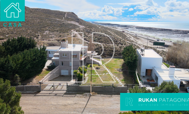 #VentaRUKAN | Casa de 4 Ambientes | Barrio ALTOS DEL GOLFO | Caleta Olivia.-