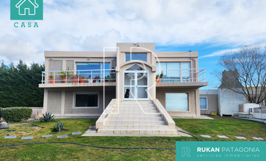 #VentaRUKAN | Casa de 4 Ambientes | Barrio ALTOS DEL GOLFO | Caleta Olivia.-